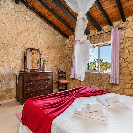 Horta Da Ti'mariana アパート *