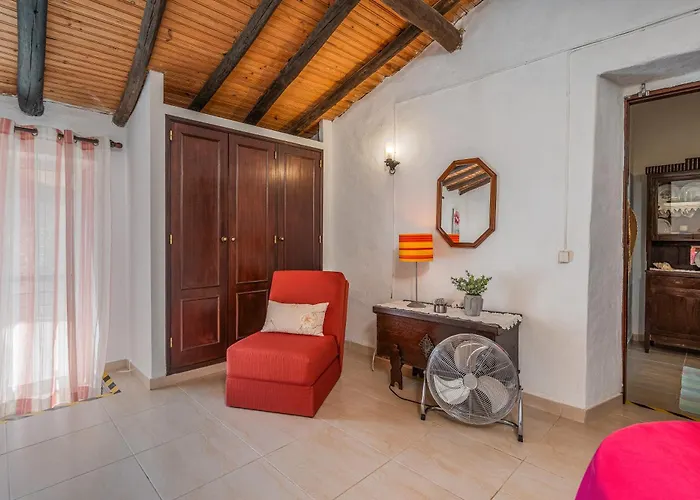 Lägenhet Horta Da Ti'mariana Odiáxere